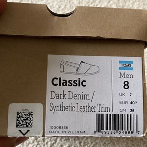TOMS Dark Denim with synthetic leather trim Mens shoe